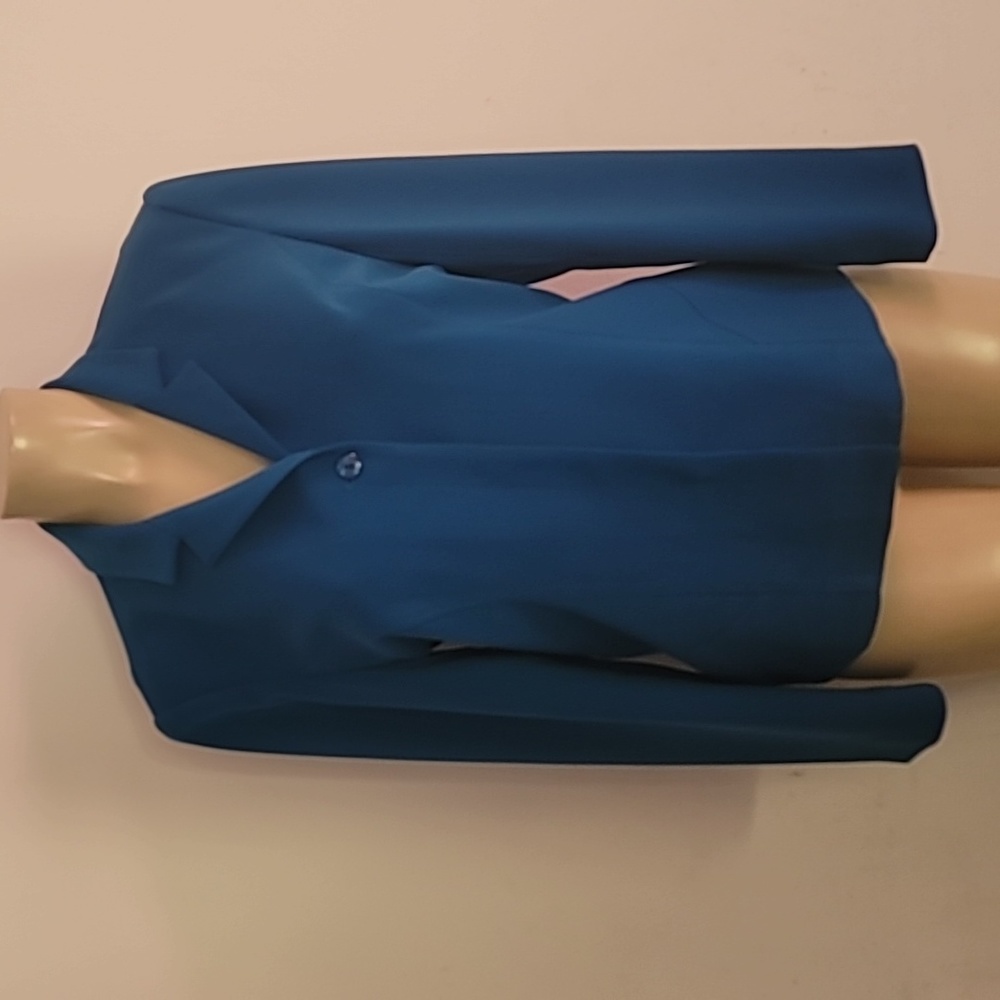 Size 6 bleazer from Forwear